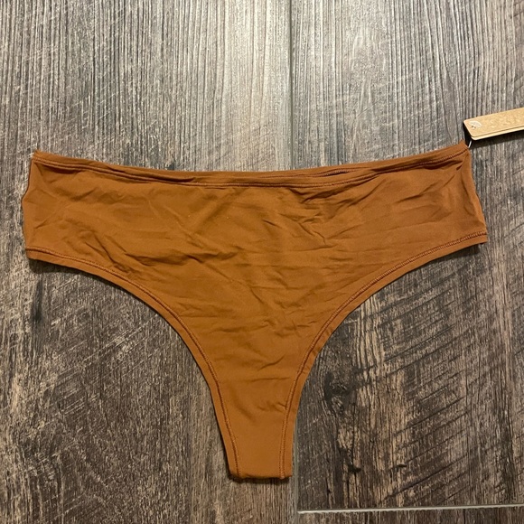 New 3 Pack Of Skims Thong Underwear - Picture 2 of 3